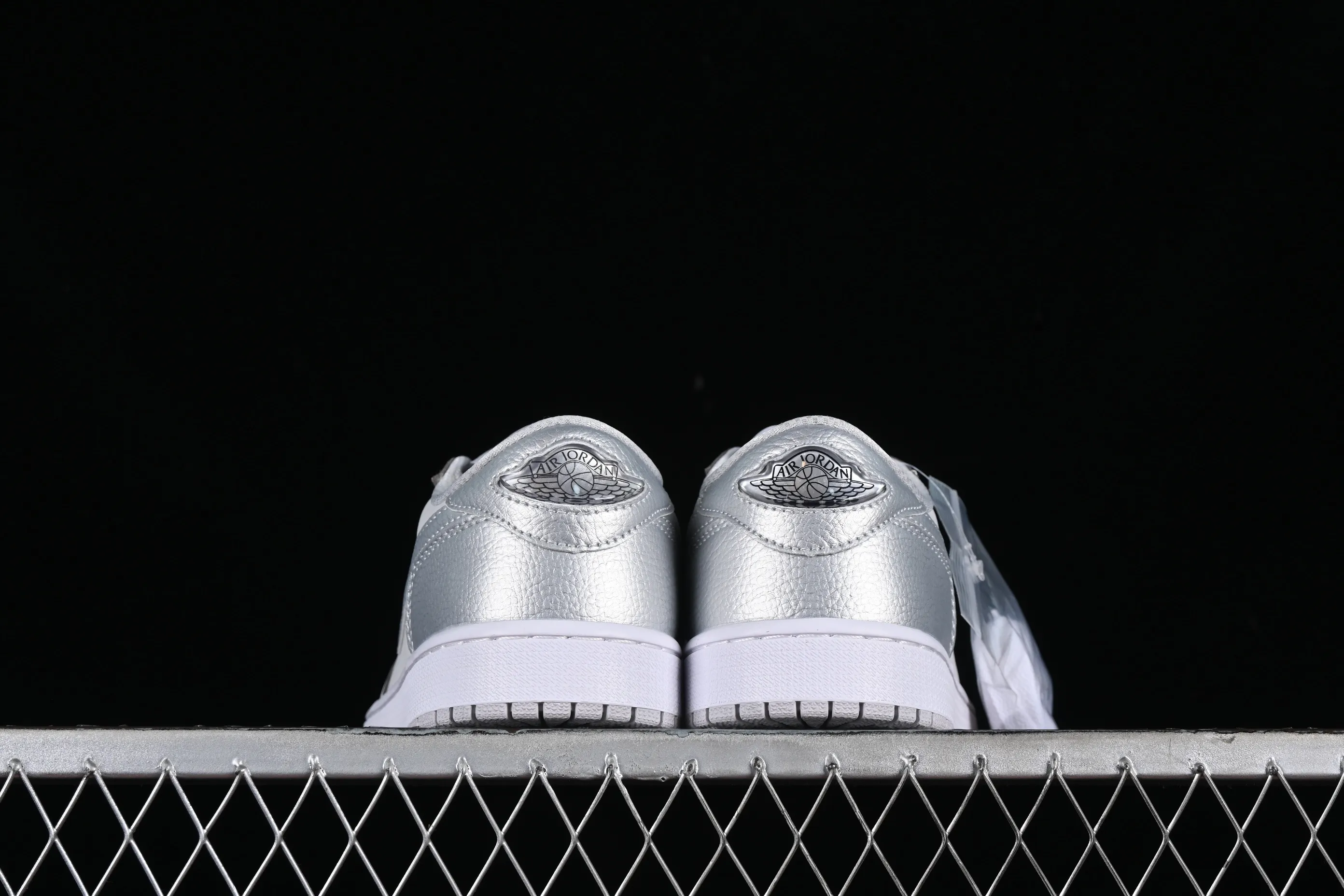 All categories Air Jordan Jordan series basketball shoes Air Jordan 1 Low Z version Air Jordan 1 Low AJ1 Joe 1 gray silver low-top cultural casual sneakers CZ0790-002